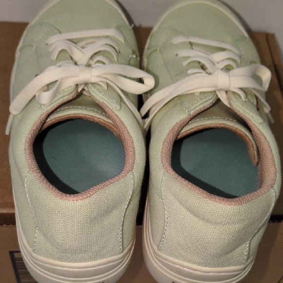 Dr. Scholl's Light Green Canvas Sneakers Womens Size 10 - Picture 13 of 16